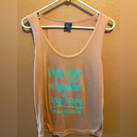 Pink tank top with flip flop graphic on front - Picture 1 of 6